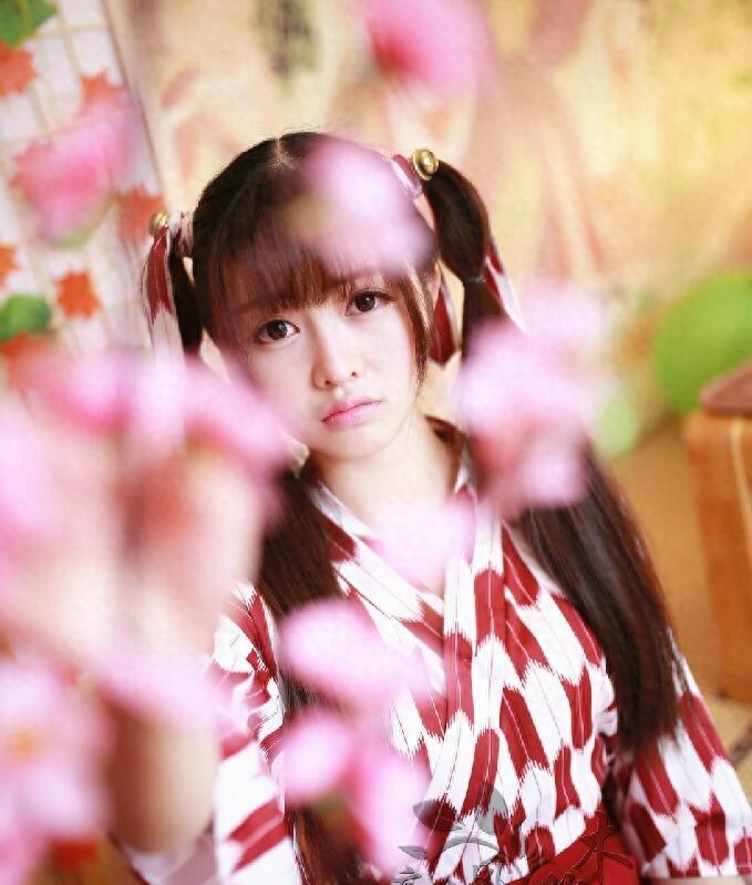 激萌showgirl兰幼金晒猫咪写真,快来领回家