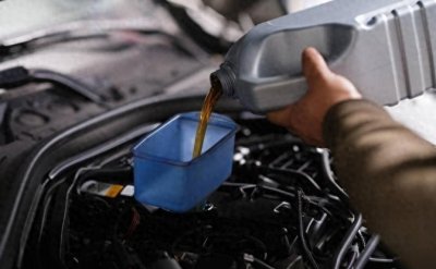​开车6年才发现！4S店保养和外面保养的真实差别，没想到是这样！